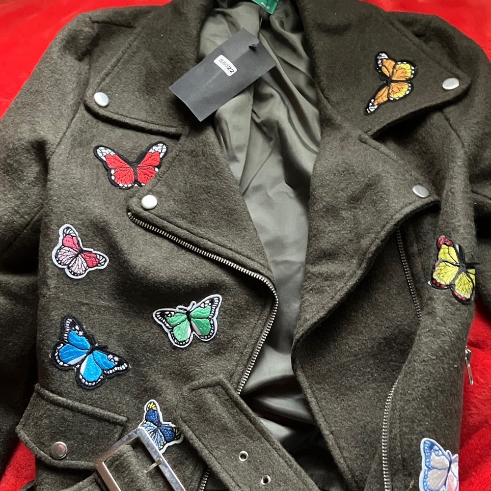Butterfly Embroidered Jacket - Picture 2 of 3